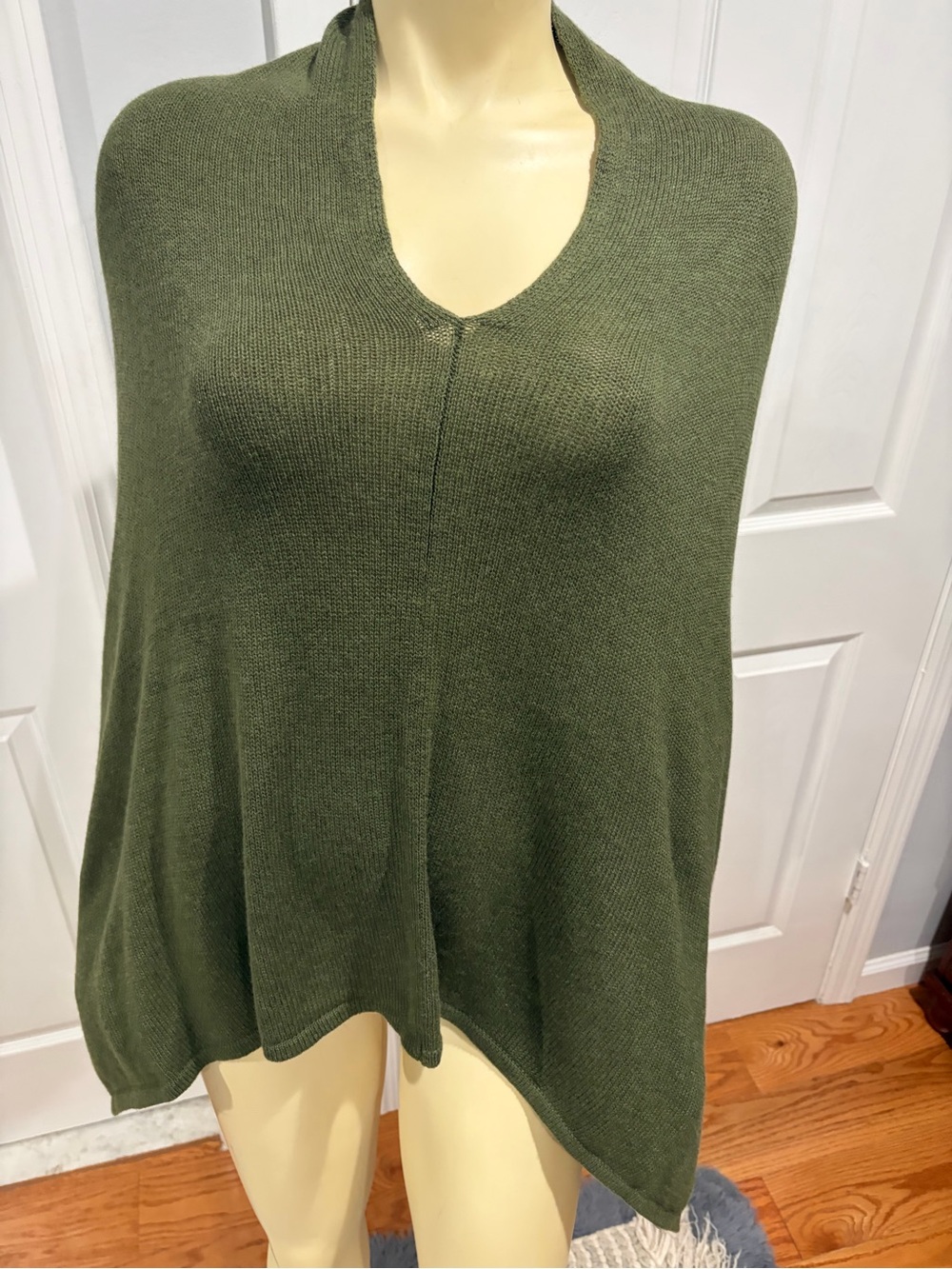J. Grew Olive Green Women's V-Neck  Poncho/ OS
